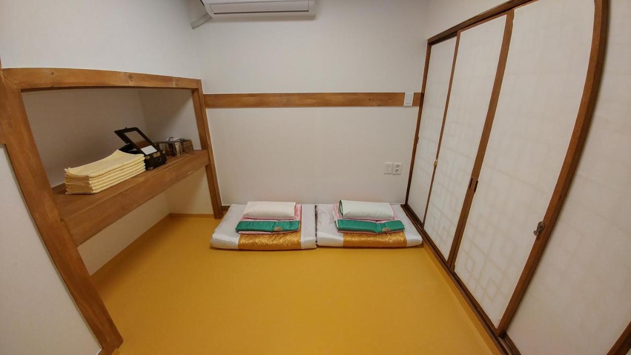סיאול Hyosunjae Hanok Guesthouse מראה חיצוני תמונה