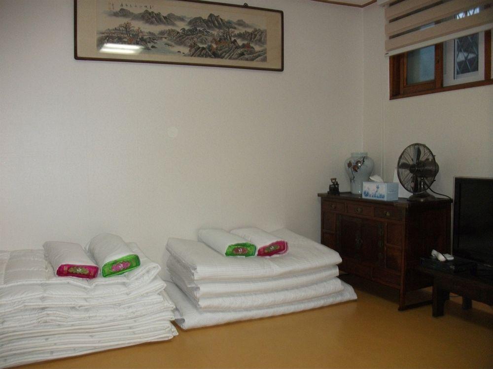 סיאול Hyosunjae Hanok Guesthouse מראה חיצוני תמונה