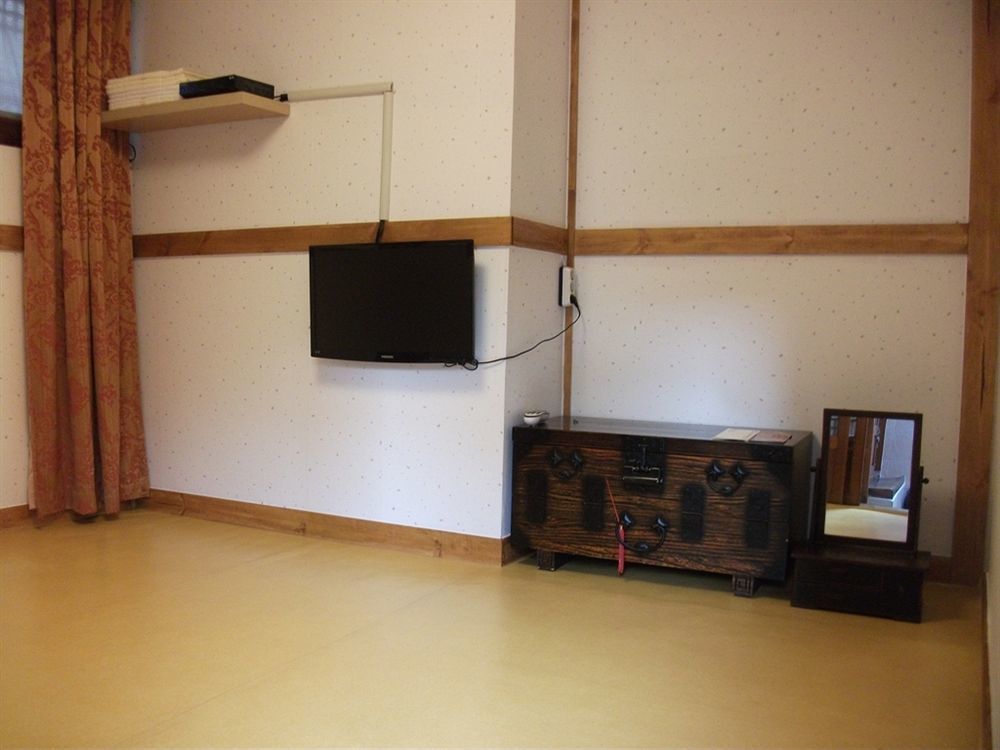 סיאול Hyosunjae Hanok Guesthouse מראה חיצוני תמונה